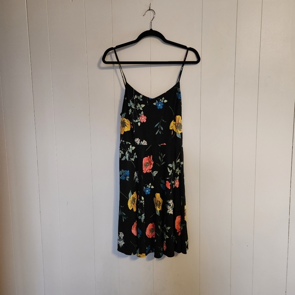 Old Navy Dresses & Skirts - Old Navy Black Floral A-Line Mini Dress Sleeveless Smocked Boho Beach Vacation
